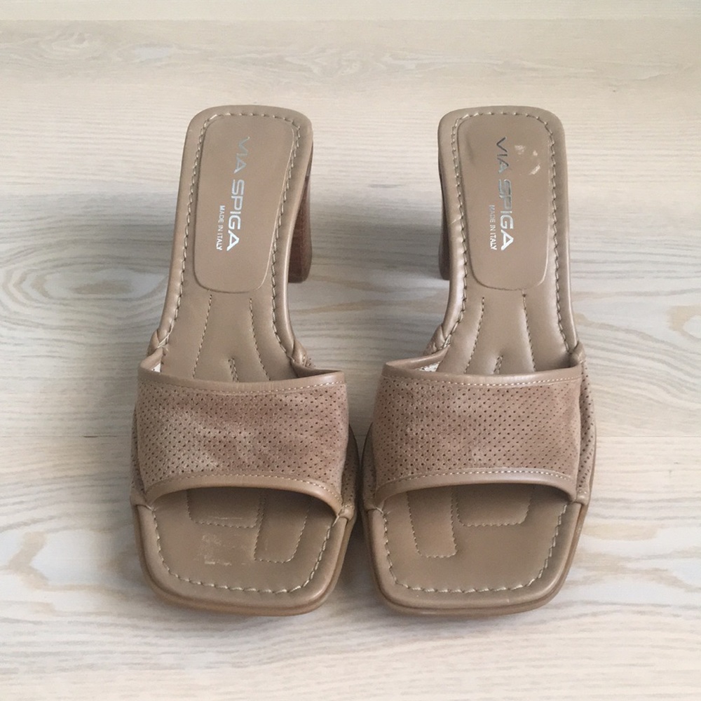 Via Spiga Suede EUC 8.5 Italian Leather SlideShoes - Picture 2 of 8